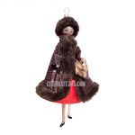 Soffieria De Carlini, Lady in Crocodile Coat